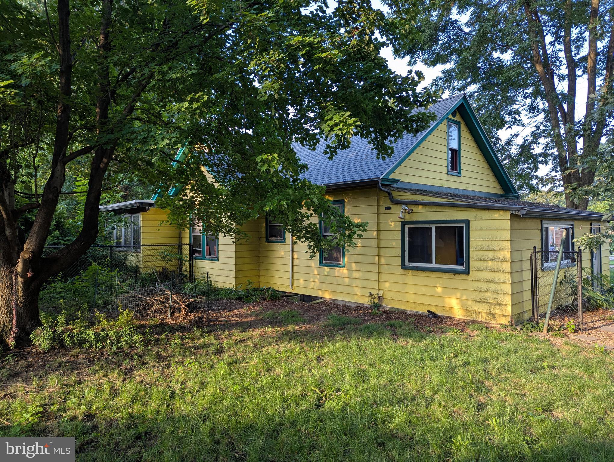 278 W WALNUT STREET