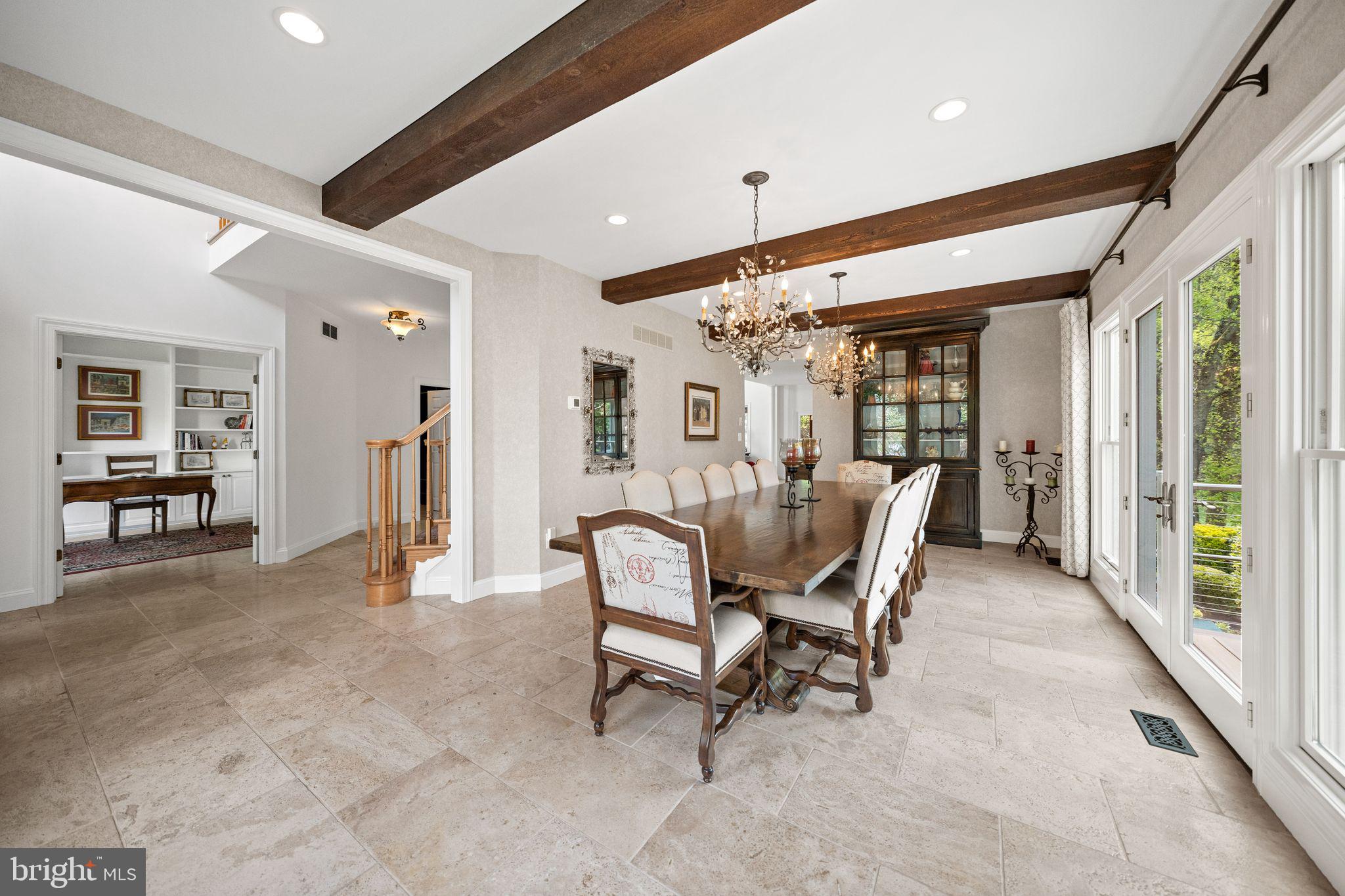 GOVERNORS RUN - Residential