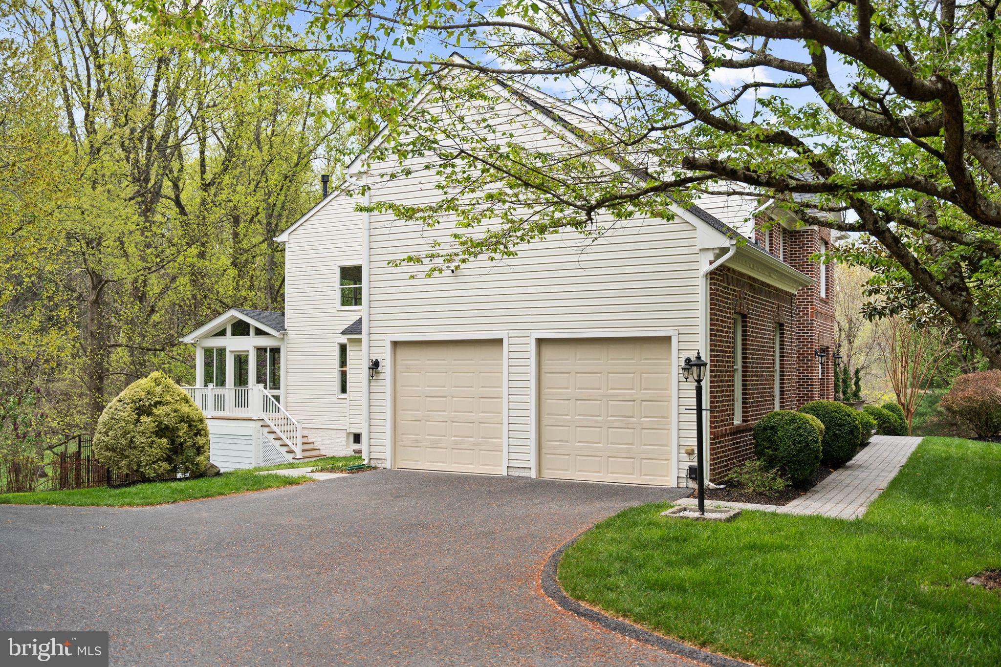 GOVERNORS RUN - Residential