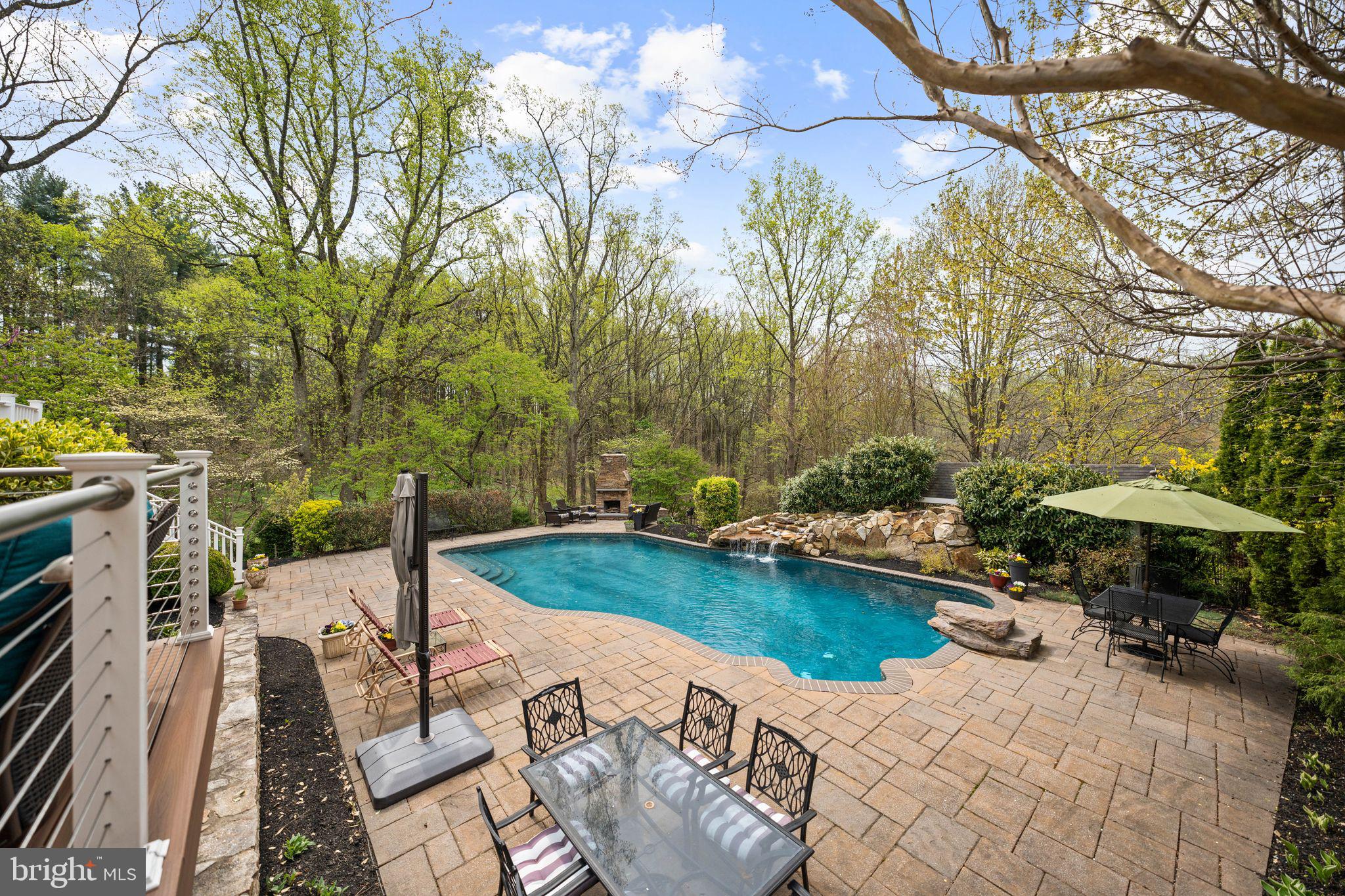 GOVERNORS RUN - Residential