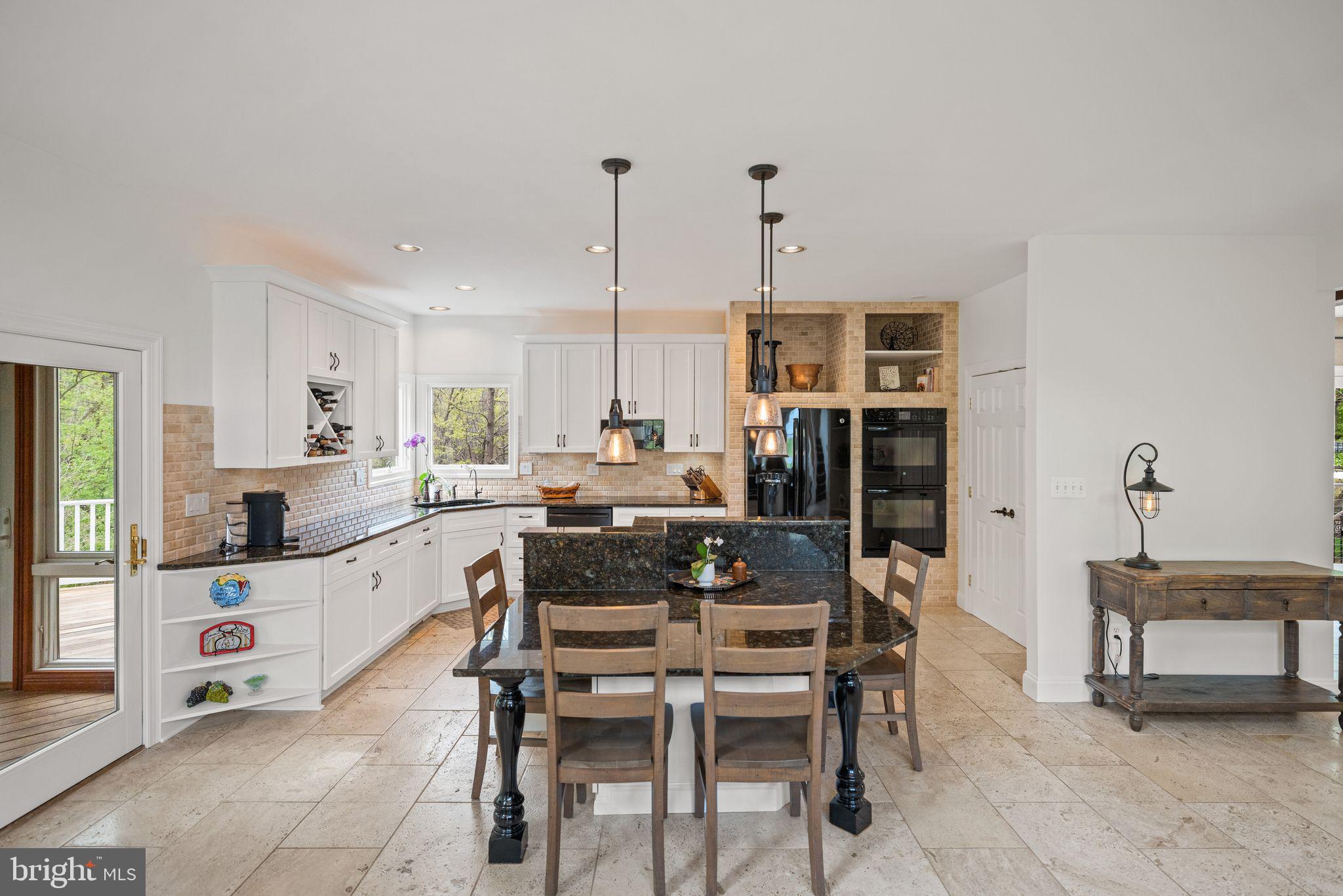 GOVERNORS RUN - Residential