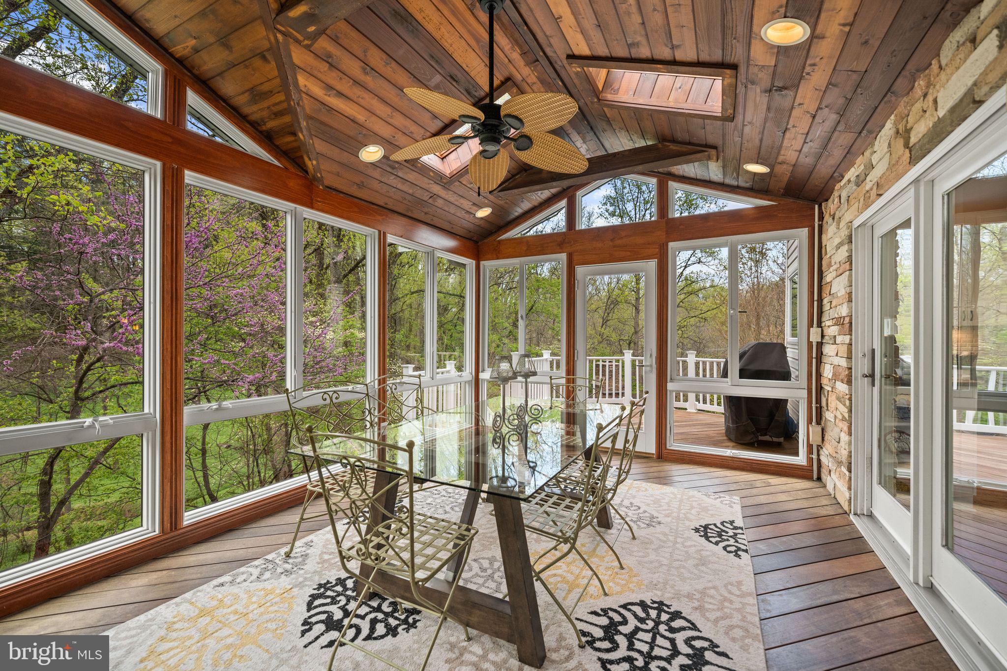 GOVERNORS RUN - Residential