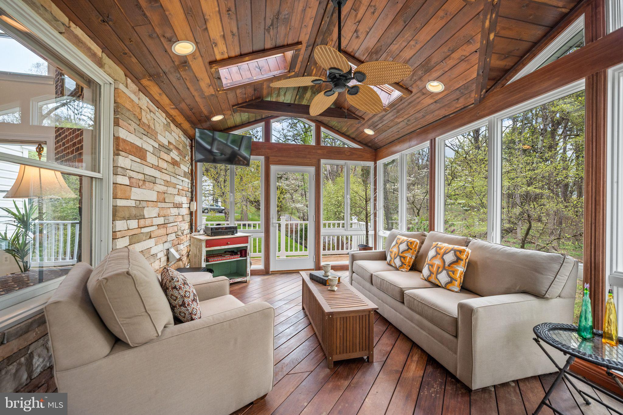 GOVERNORS RUN - Residential