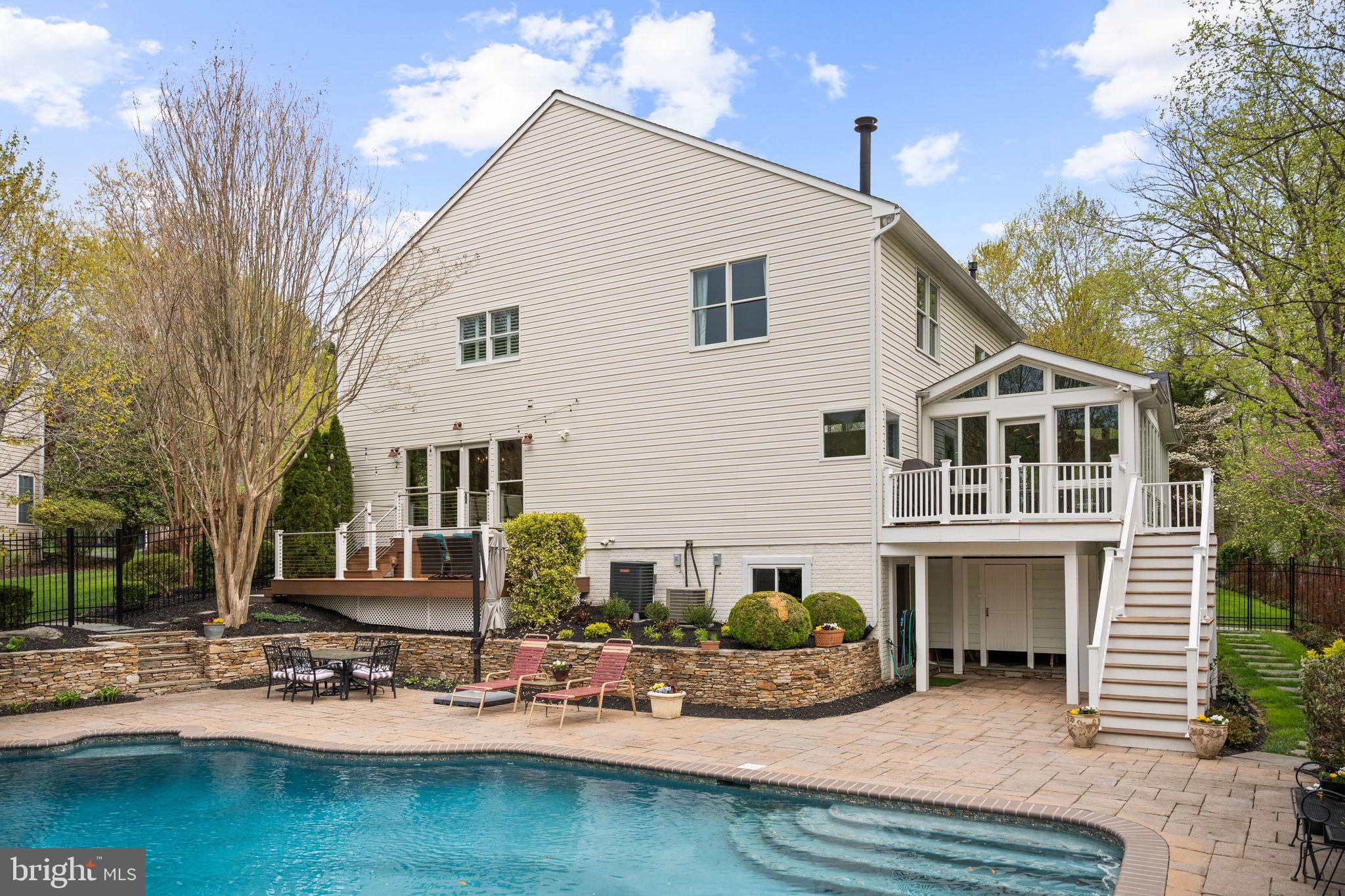 GOVERNORS RUN - Residential