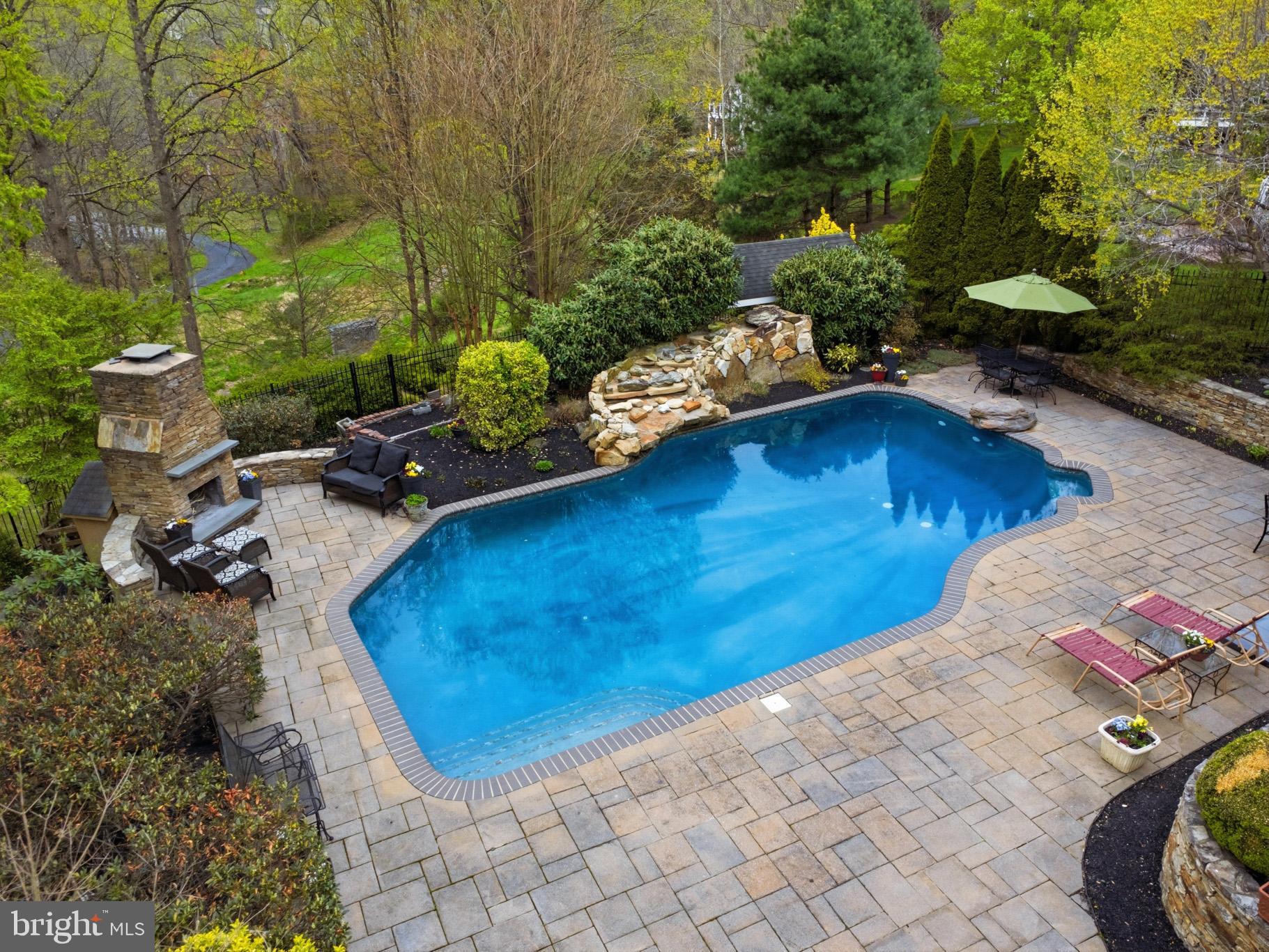 GOVERNORS RUN - Residential