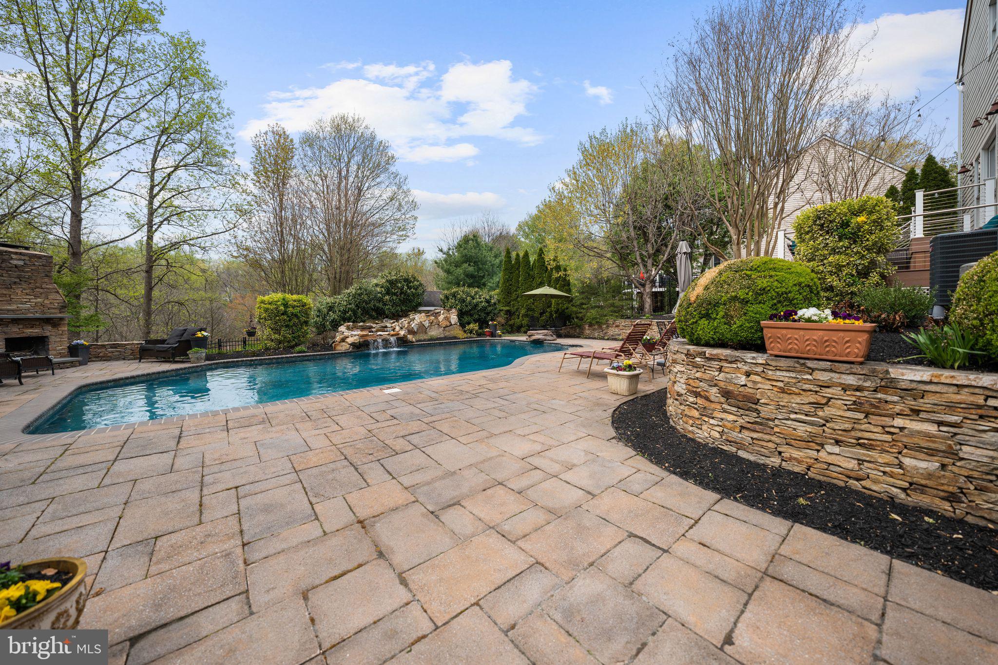 GOVERNORS RUN - Residential