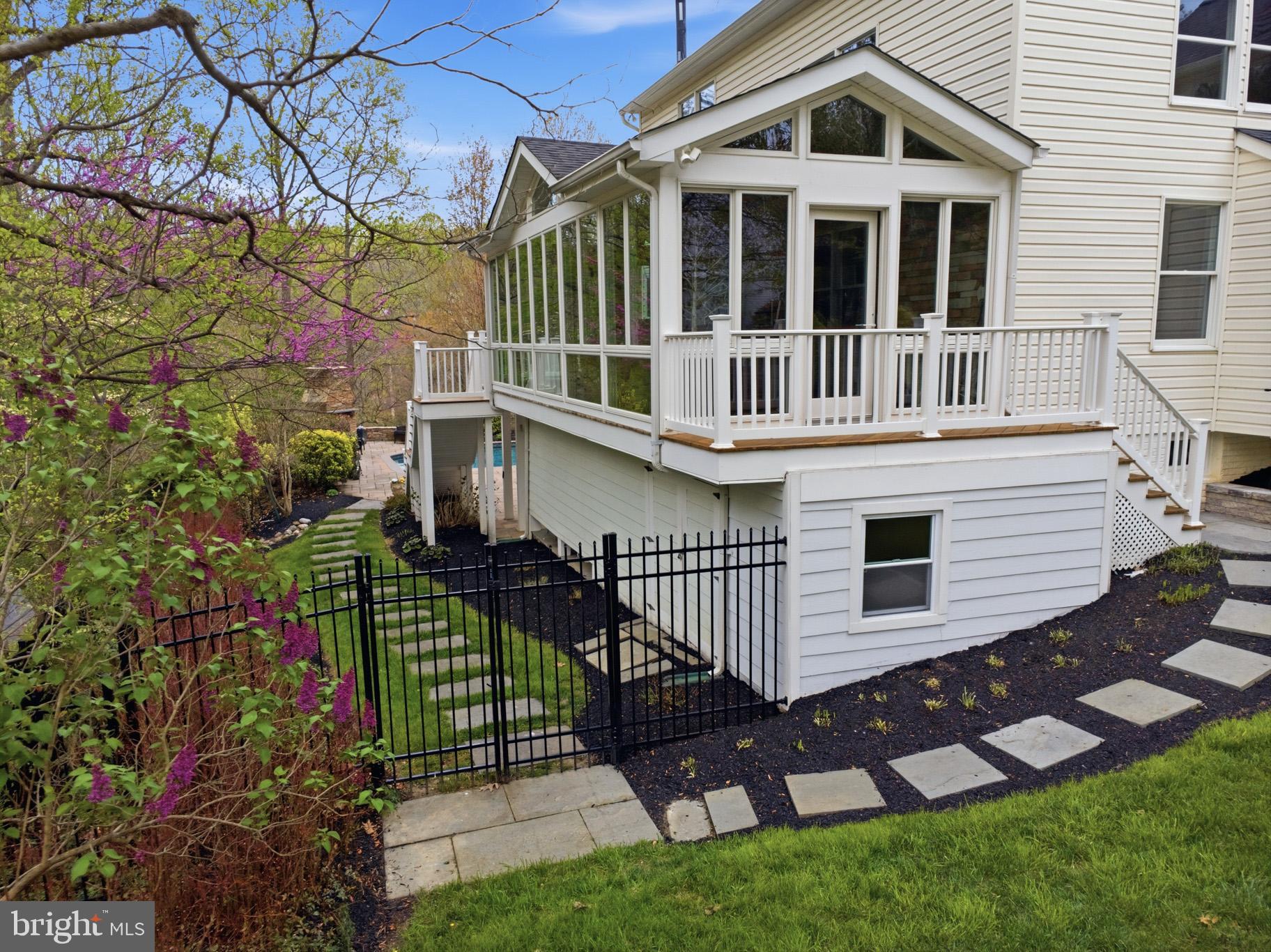 GOVERNORS RUN - Residential