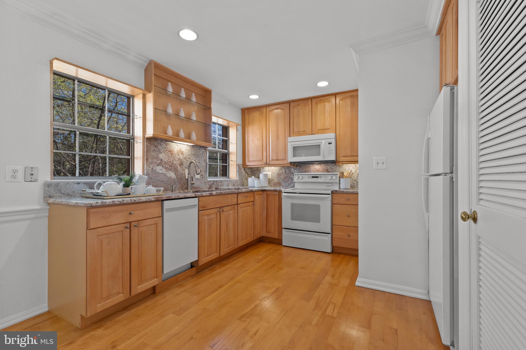 HARBOR TERRACE - Residential