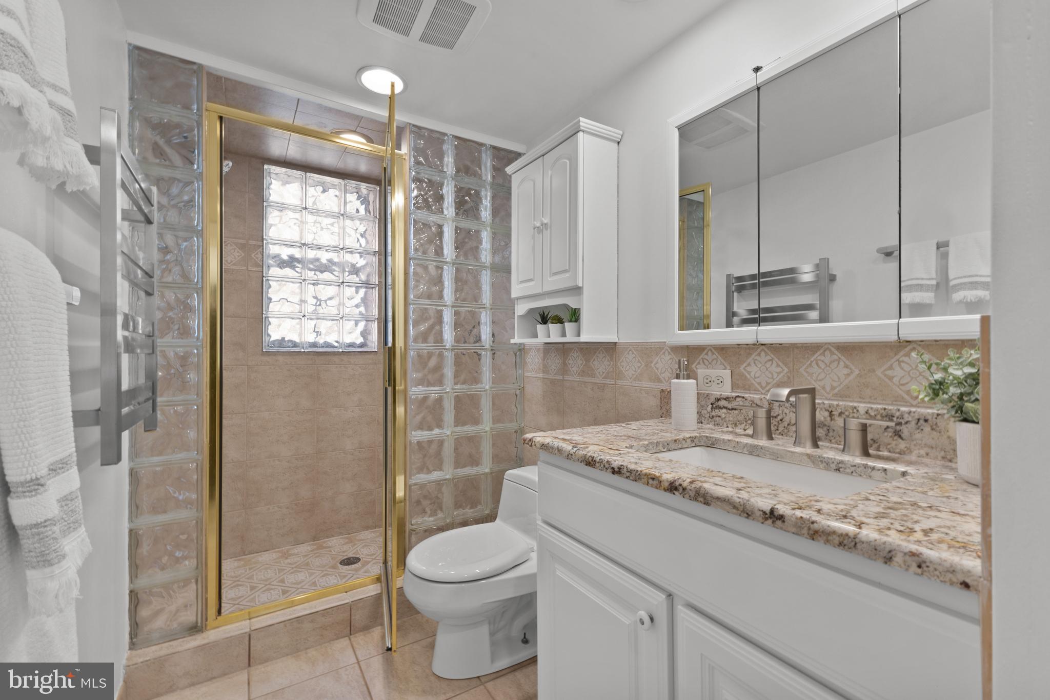 HARBOR TERRACE - Residential