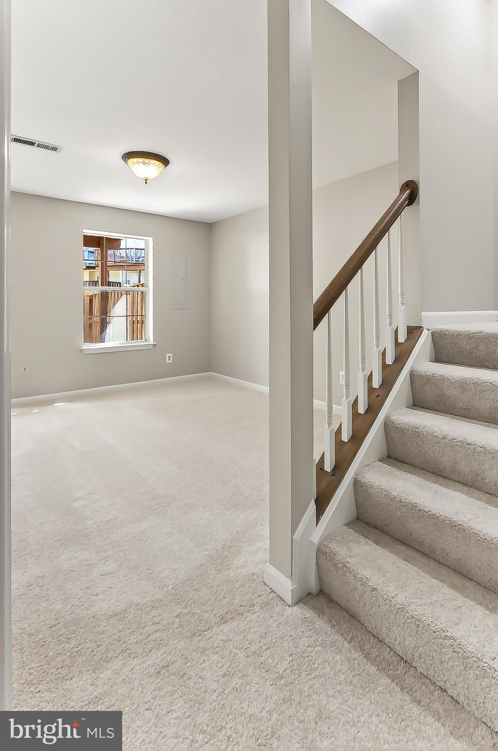 ROCKPOINTE - Residential