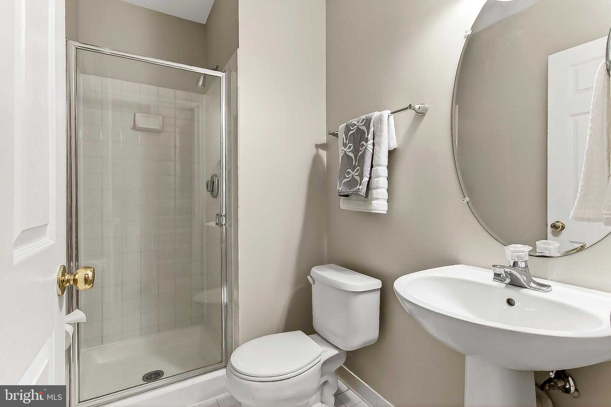 ROCKPOINTE - Residential