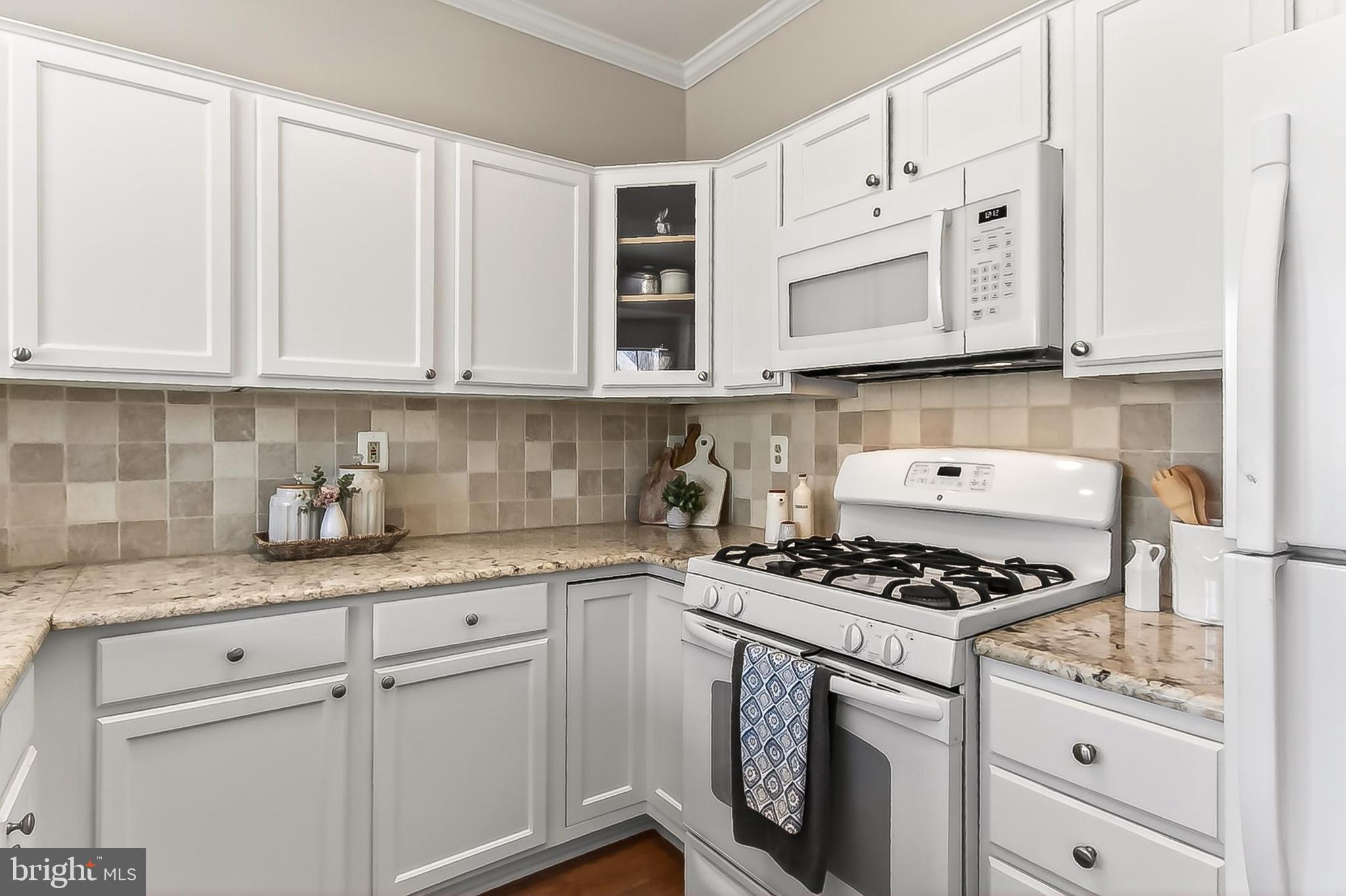 ROCKPOINTE - Residential