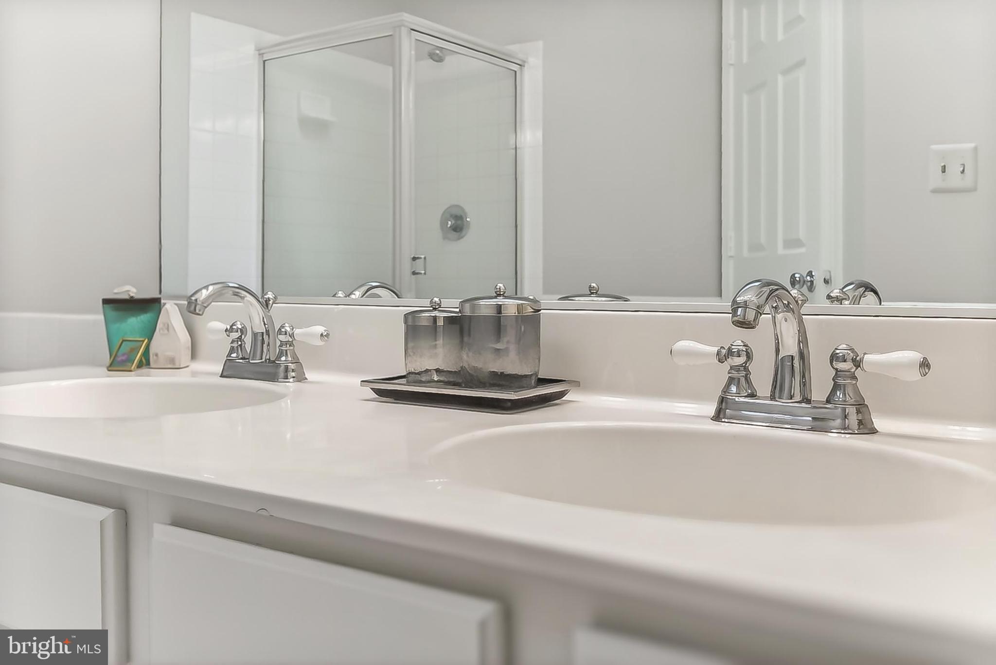 ROCKPOINTE - Residential