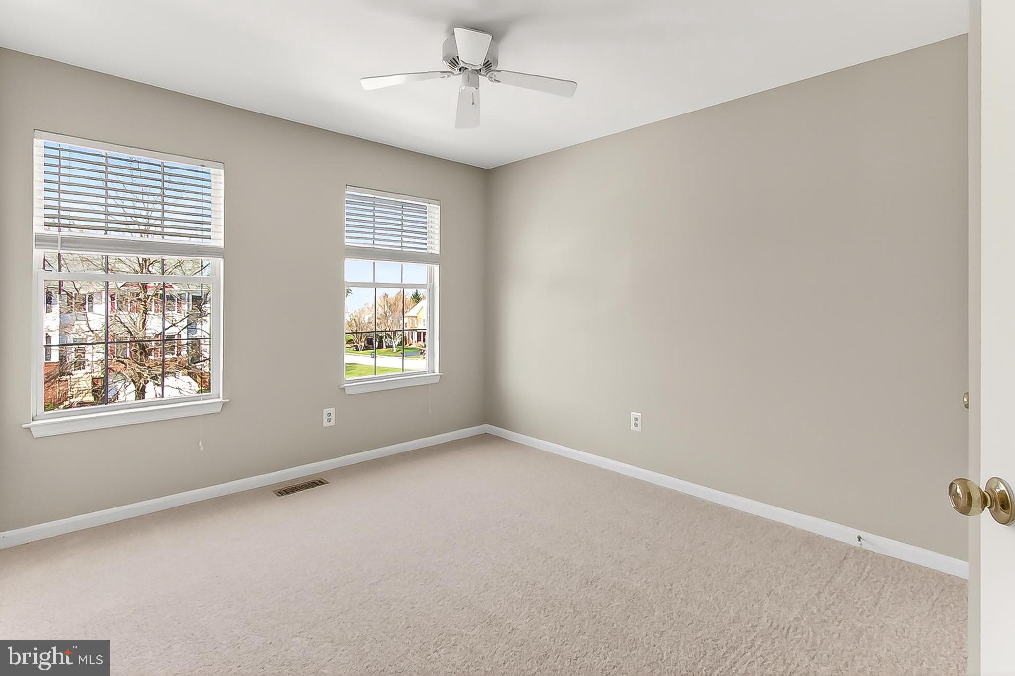 ROCKPOINTE - Residential