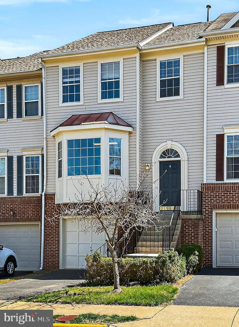 ROCKPOINTE - Residential