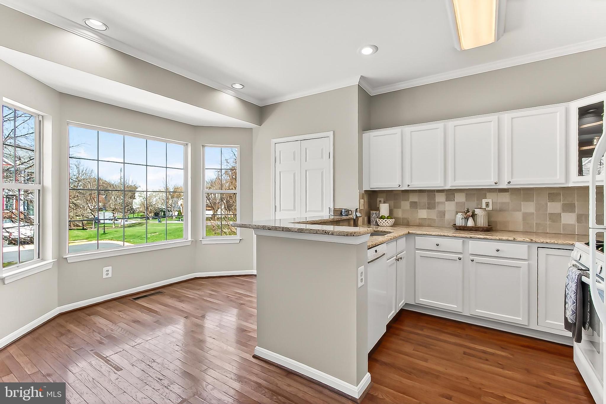 ROCKPOINTE - Residential