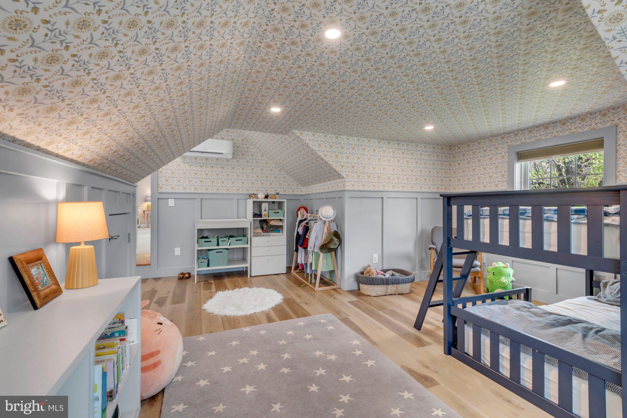 WEST ANNAPOLIS - Residential