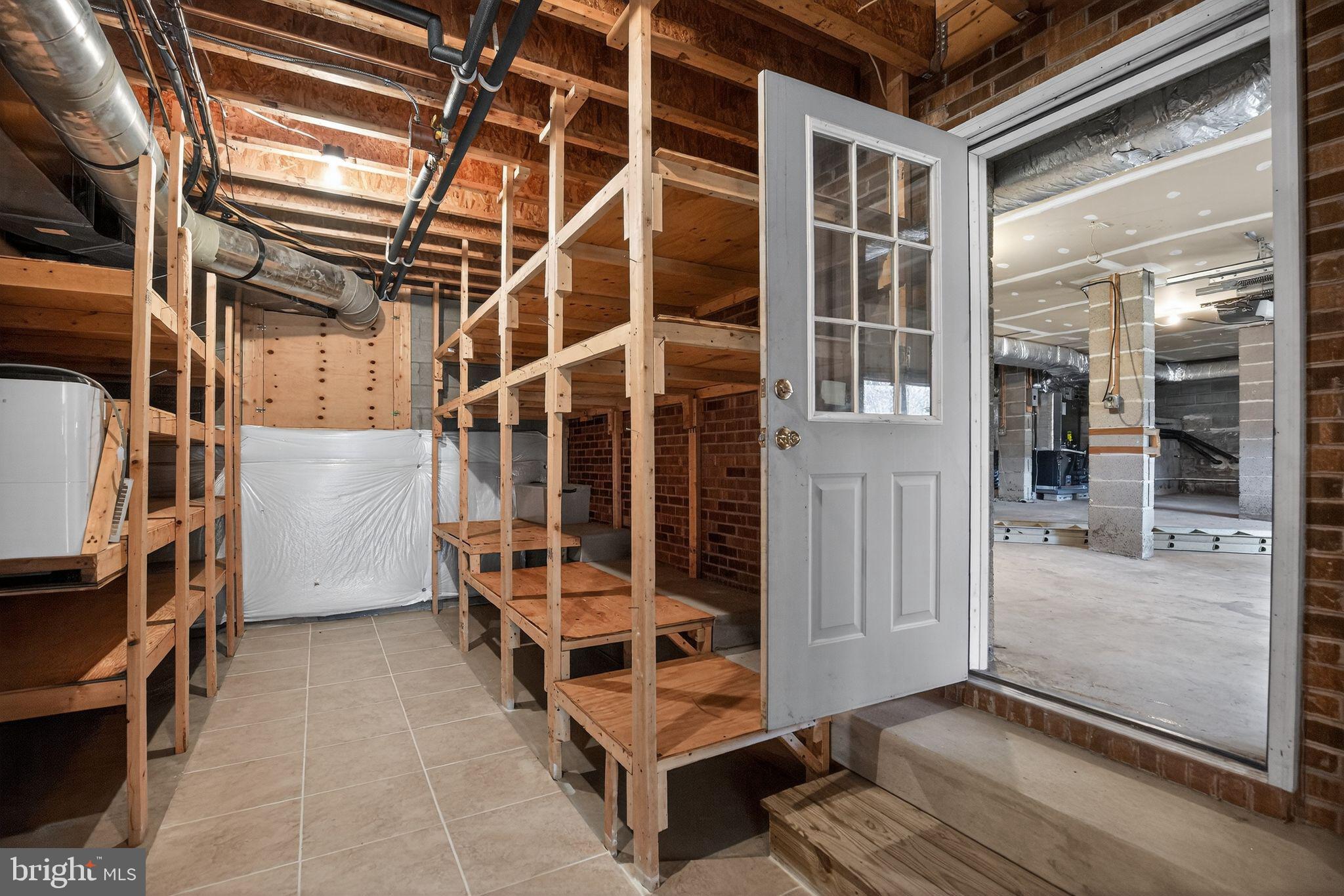 TOWER HILL - Residential