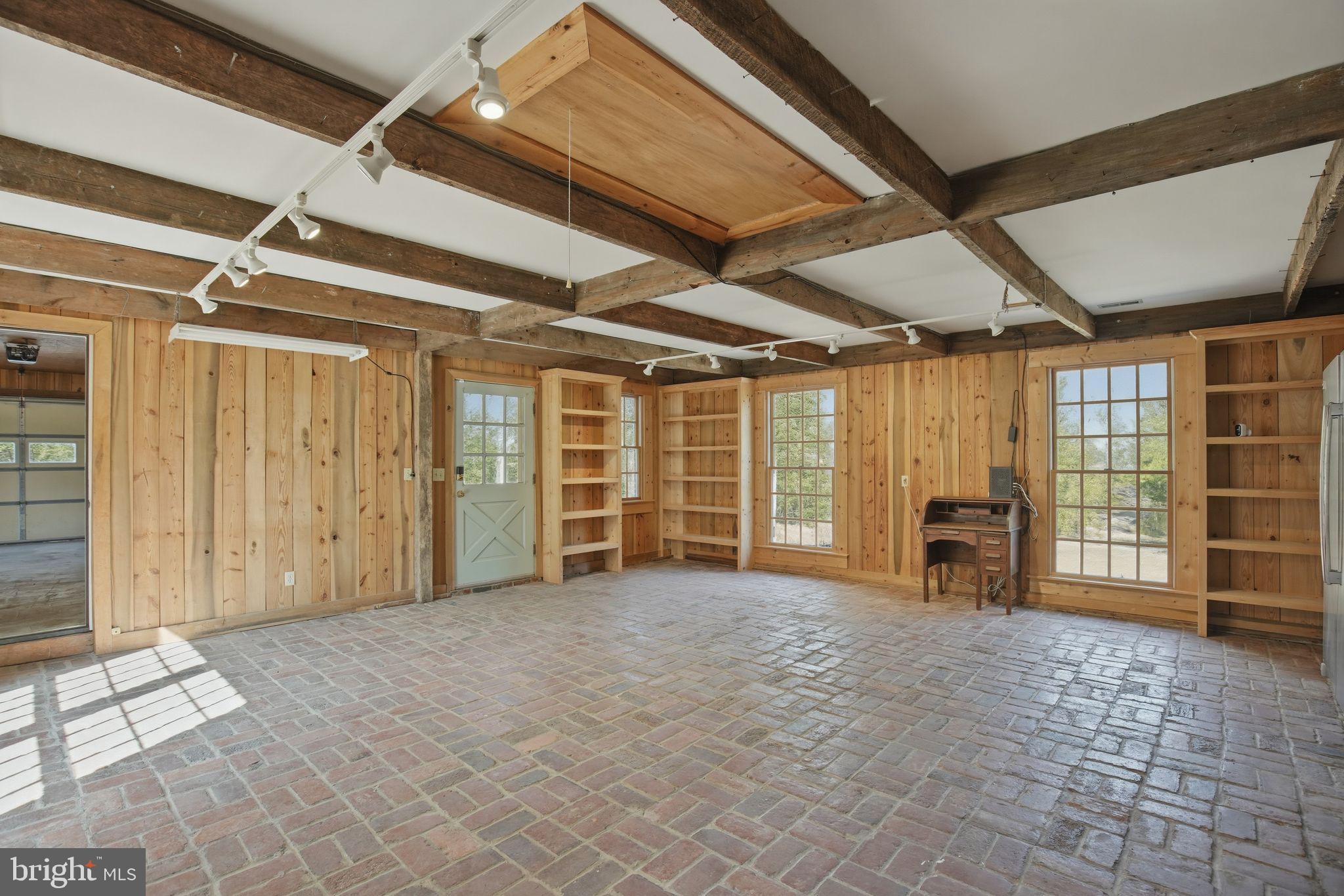 TOWER HILL - Residential