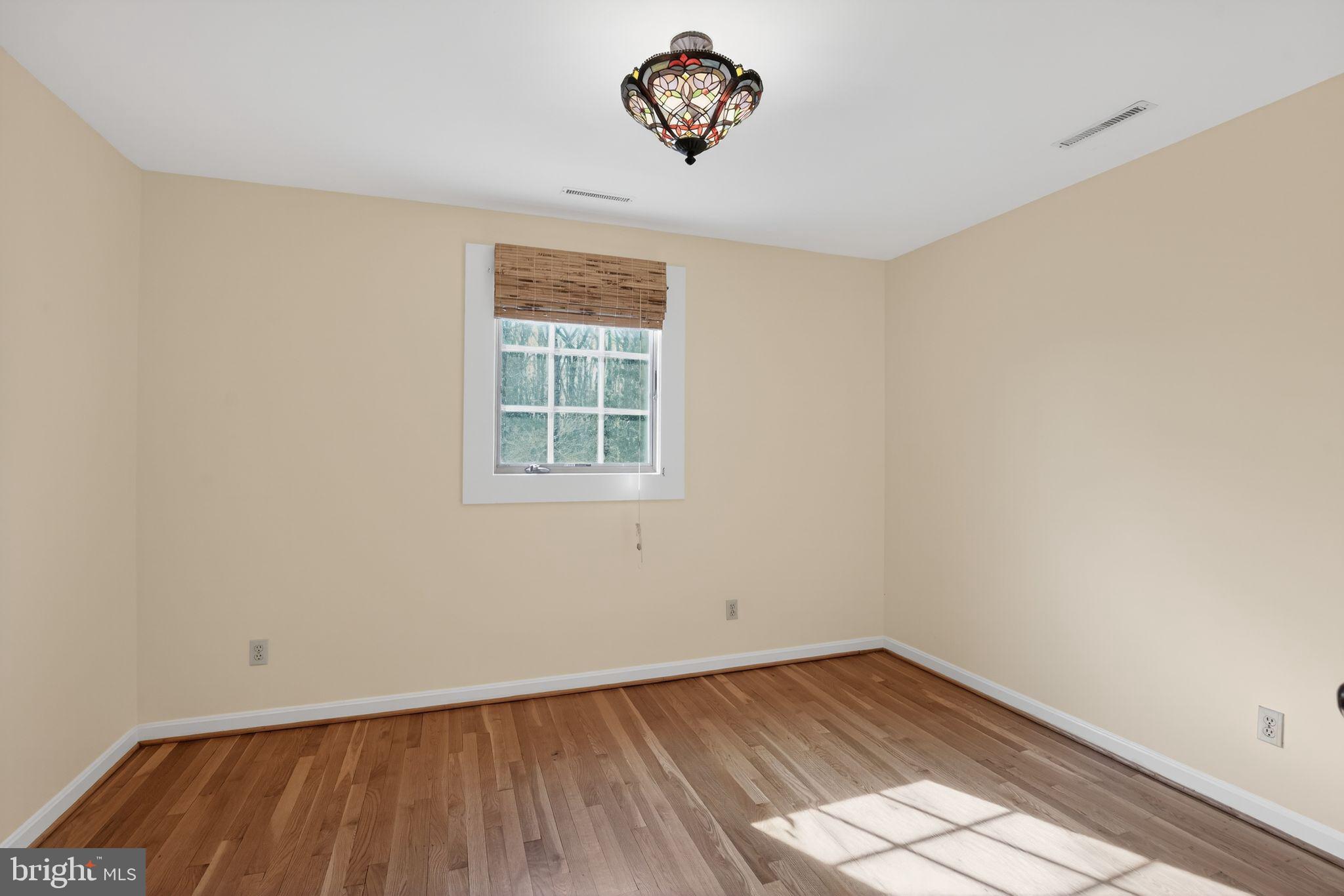 TOWER HILL - Residential