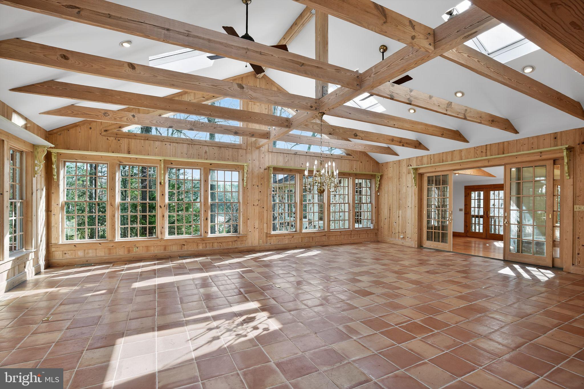 TOWER HILL - Residential