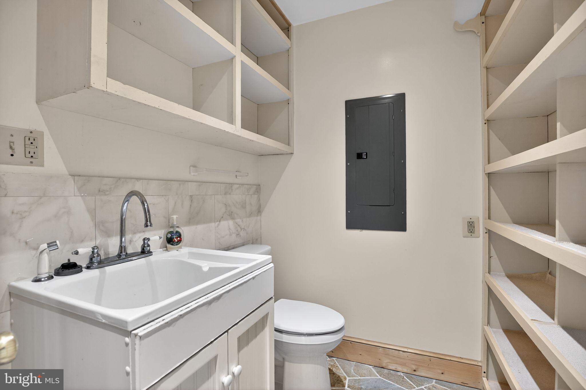 TOWER HILL - Residential