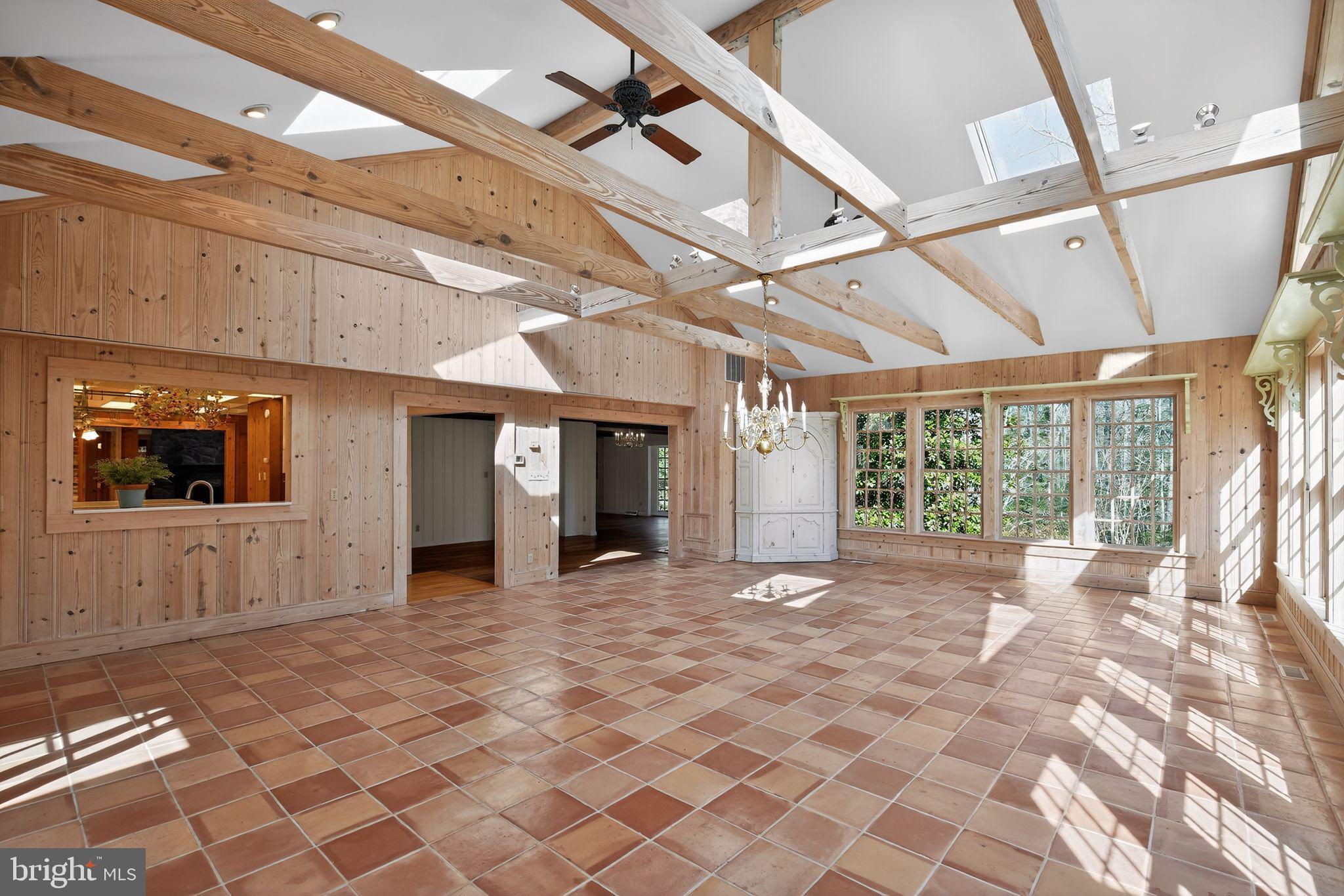 TOWER HILL - Residential