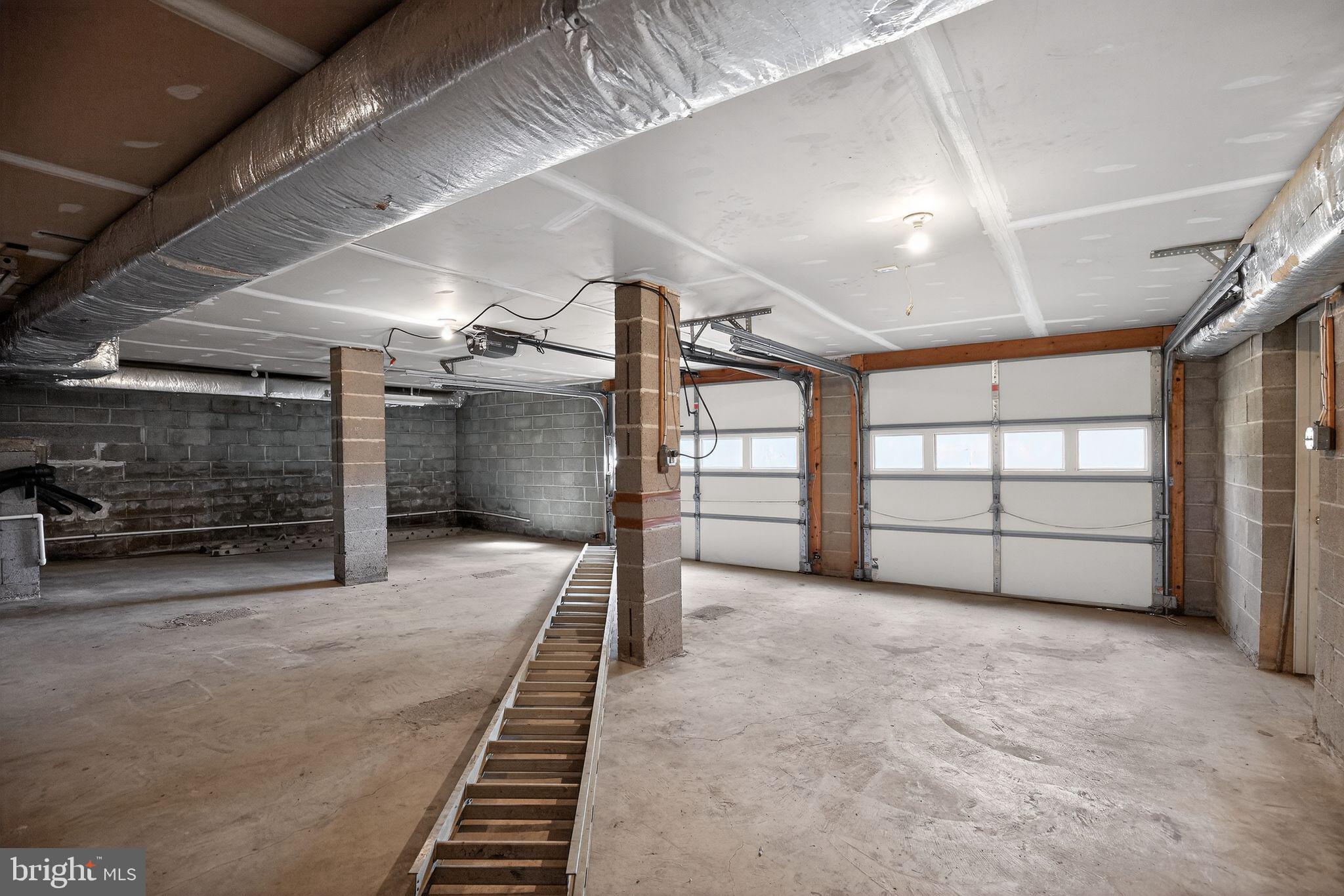 TOWER HILL - Residential