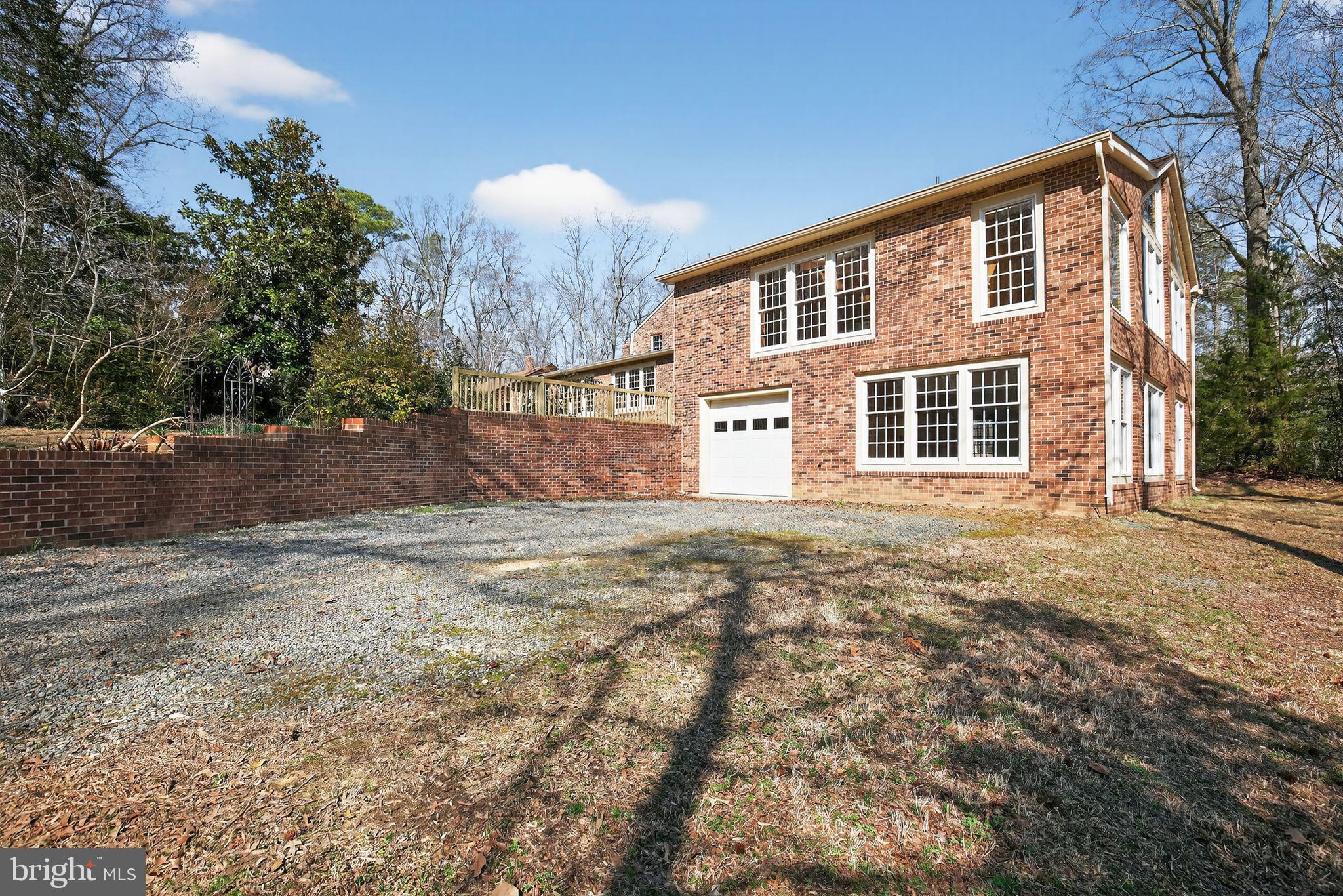 TOWER HILL - Residential