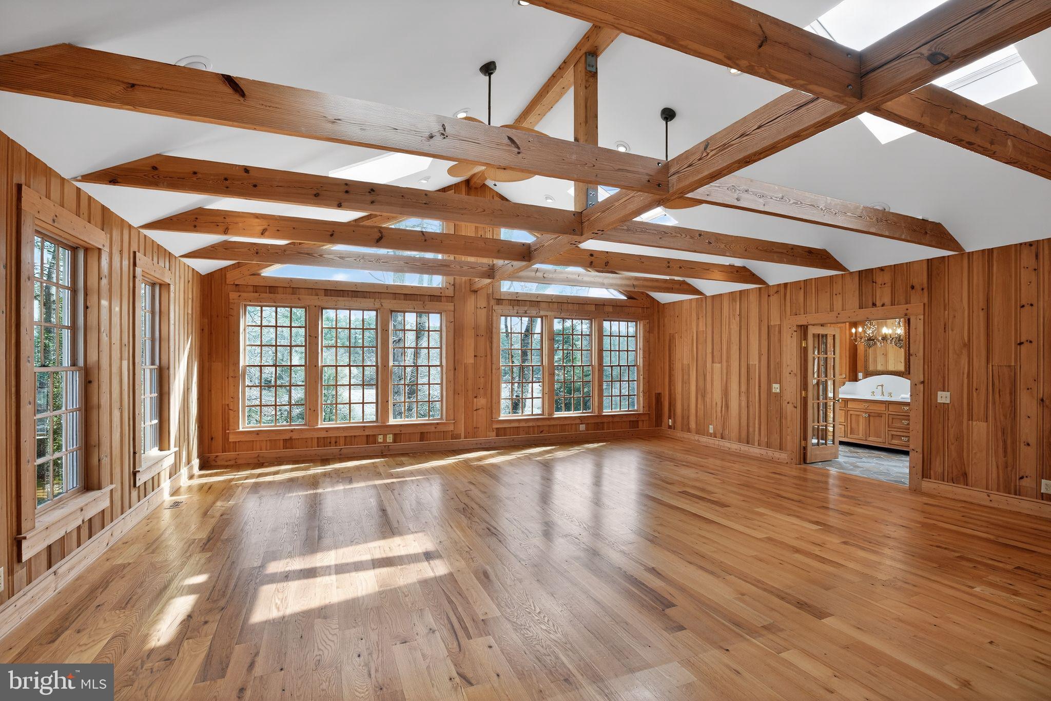 TOWER HILL - Residential