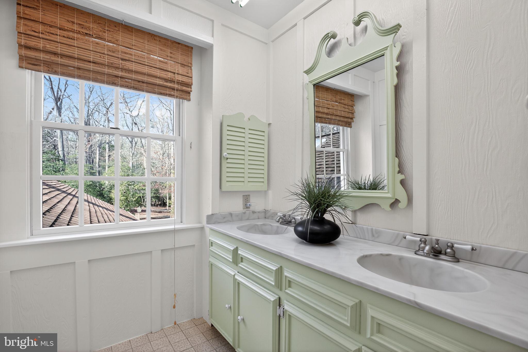 TOWER HILL - Residential