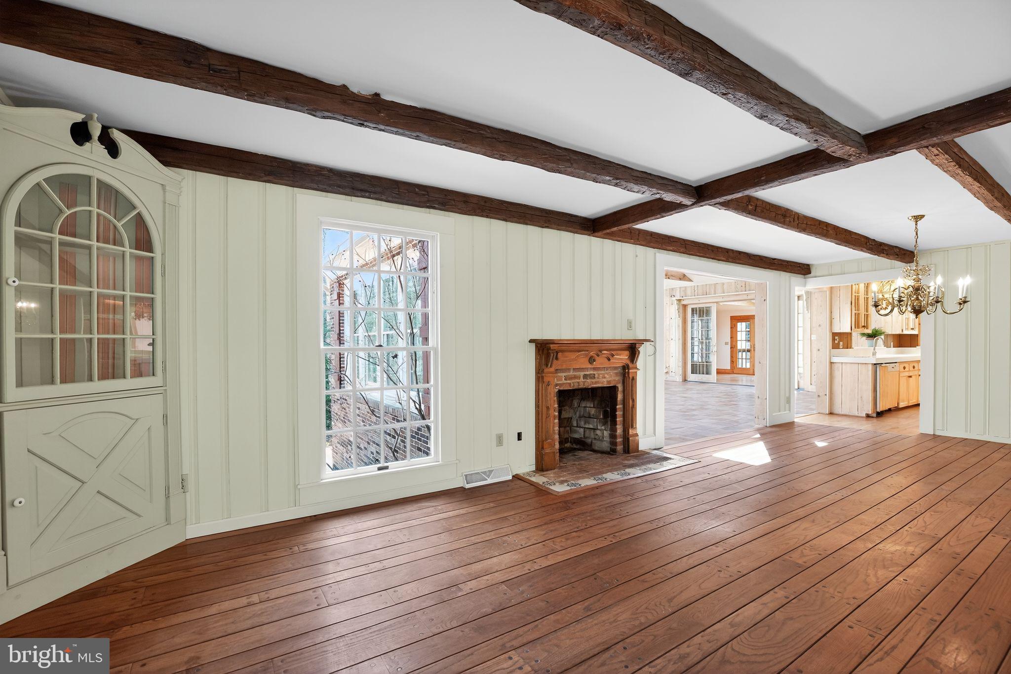 TOWER HILL - Residential