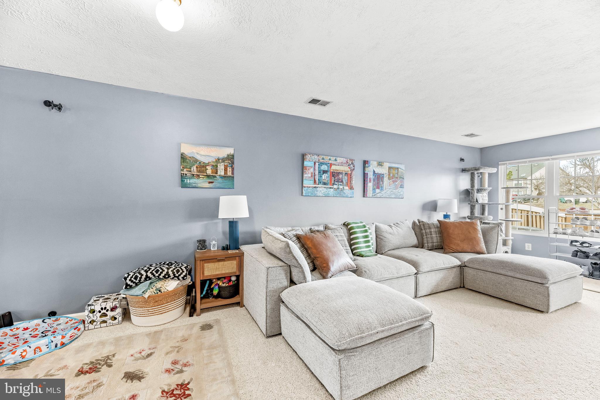 COLUMBIA COMMONS - Residential