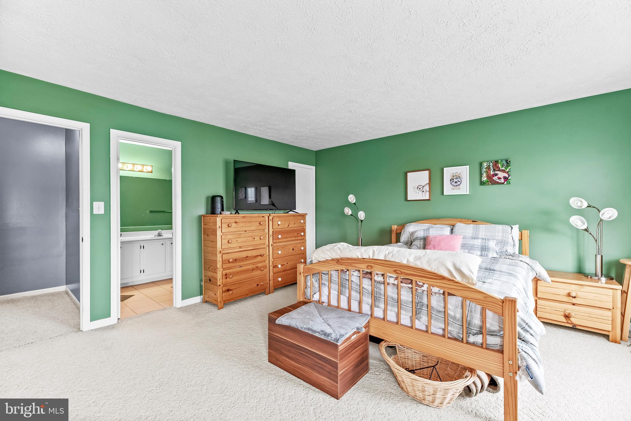 COLUMBIA COMMONS - Residential