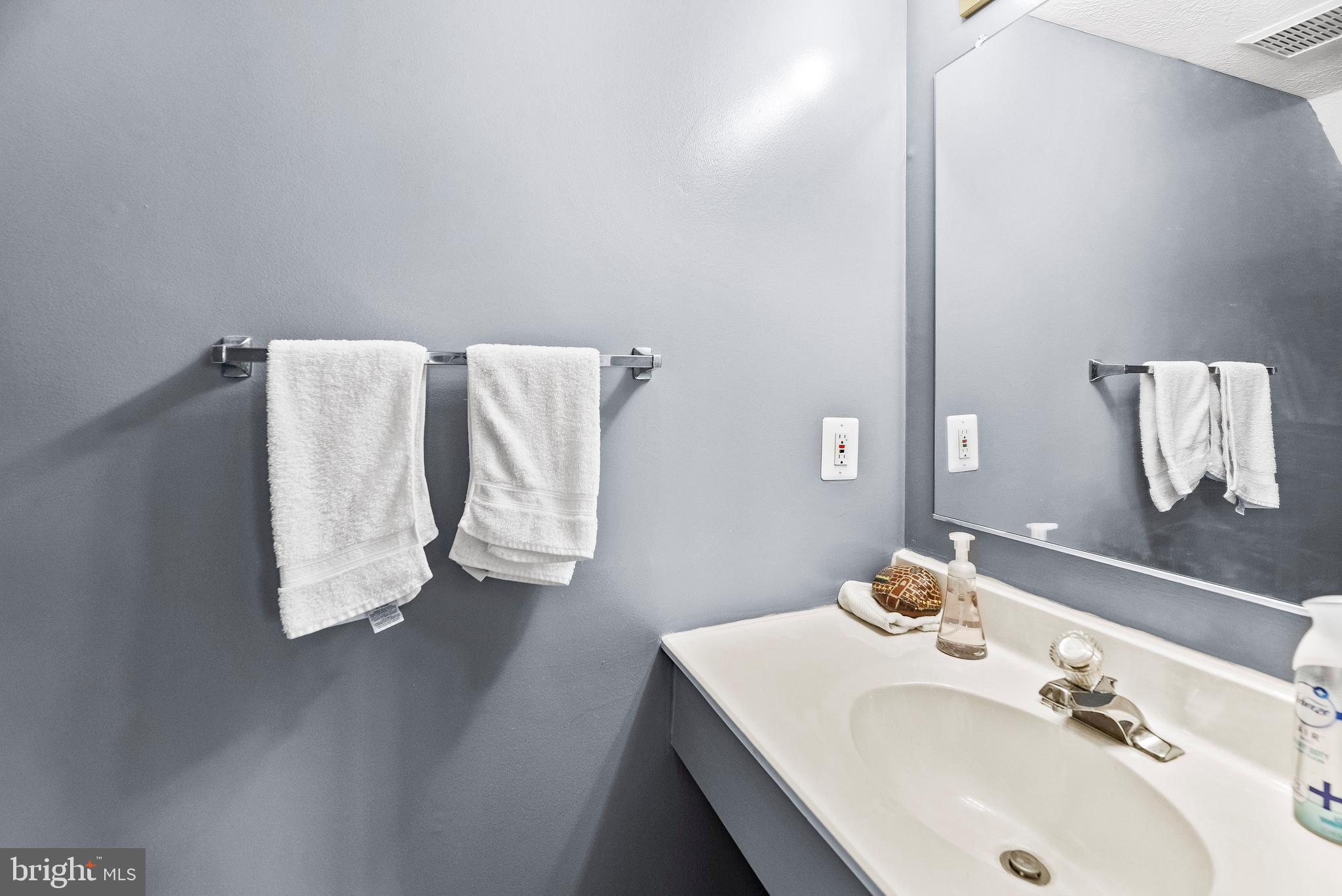 COLUMBIA COMMONS - Residential