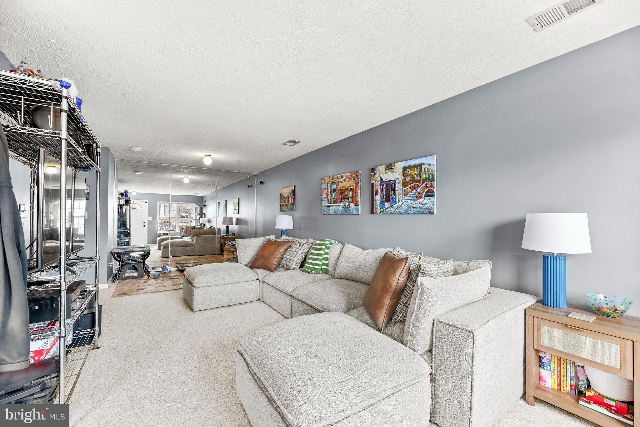 COLUMBIA COMMONS - Residential