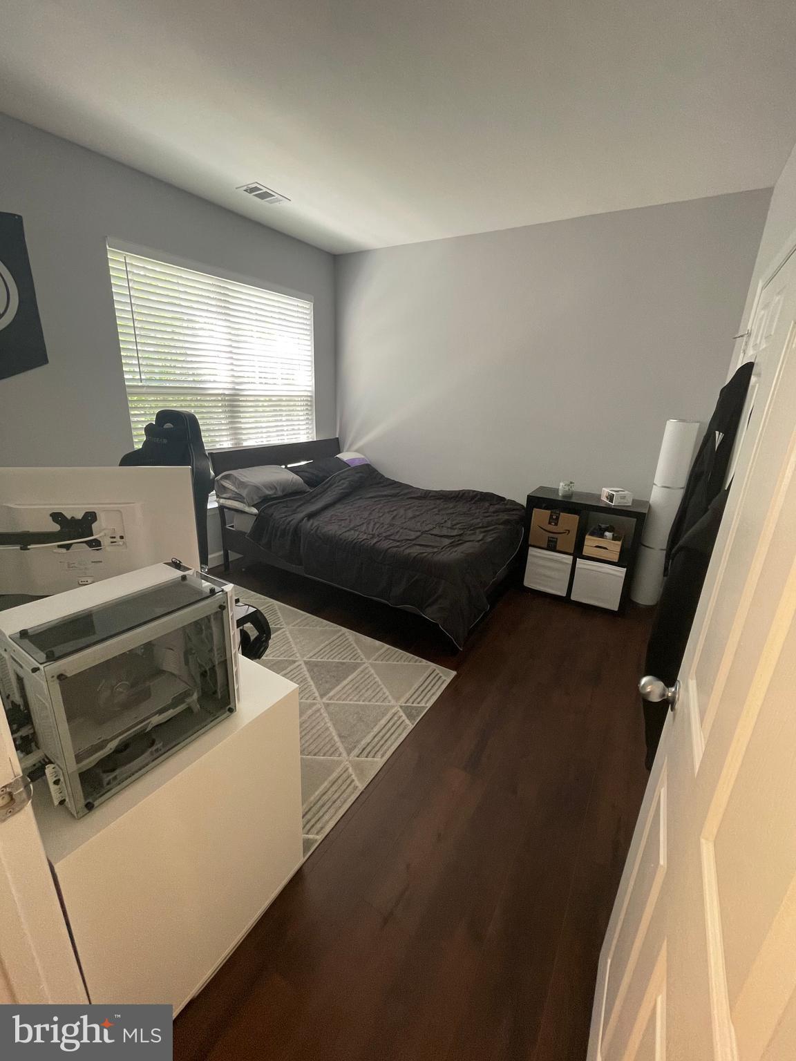 HIGH POINTE AT JEFFERSON PARK - Residential Lease