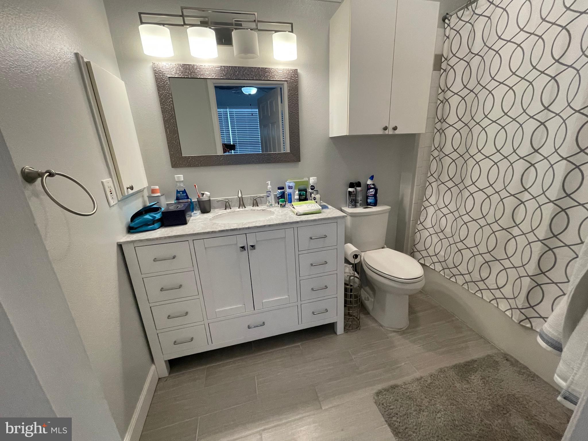 HIGH POINTE AT JEFFERSON PARK - Residential Lease