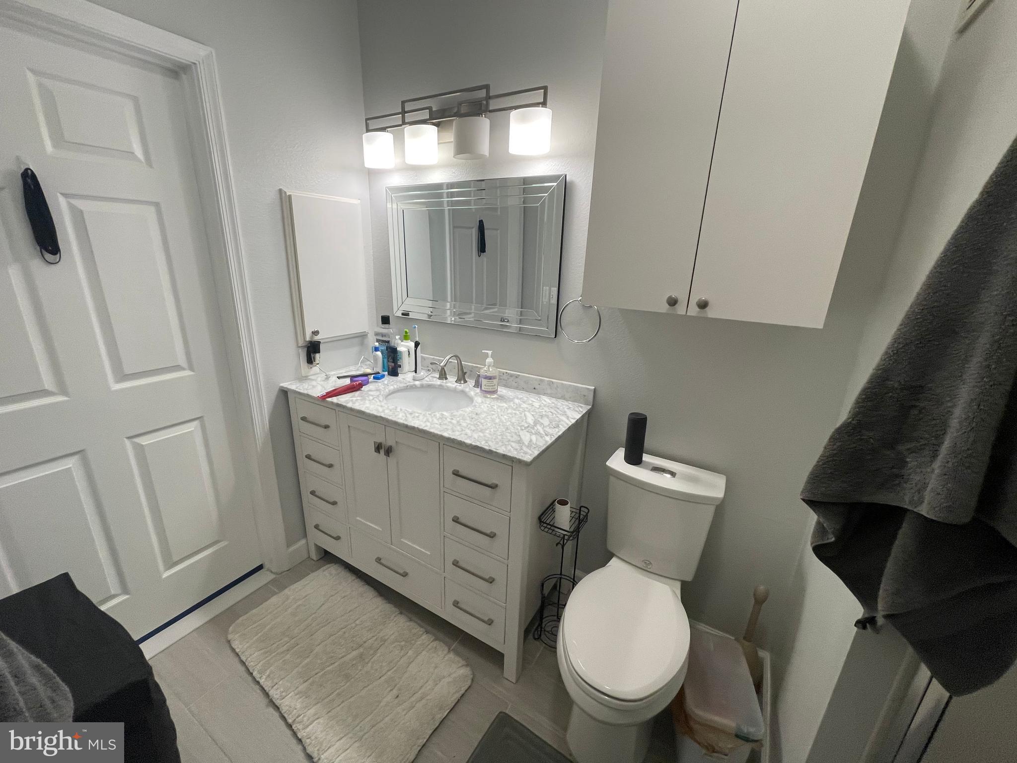 HIGH POINTE AT JEFFERSON PARK - Residential Lease