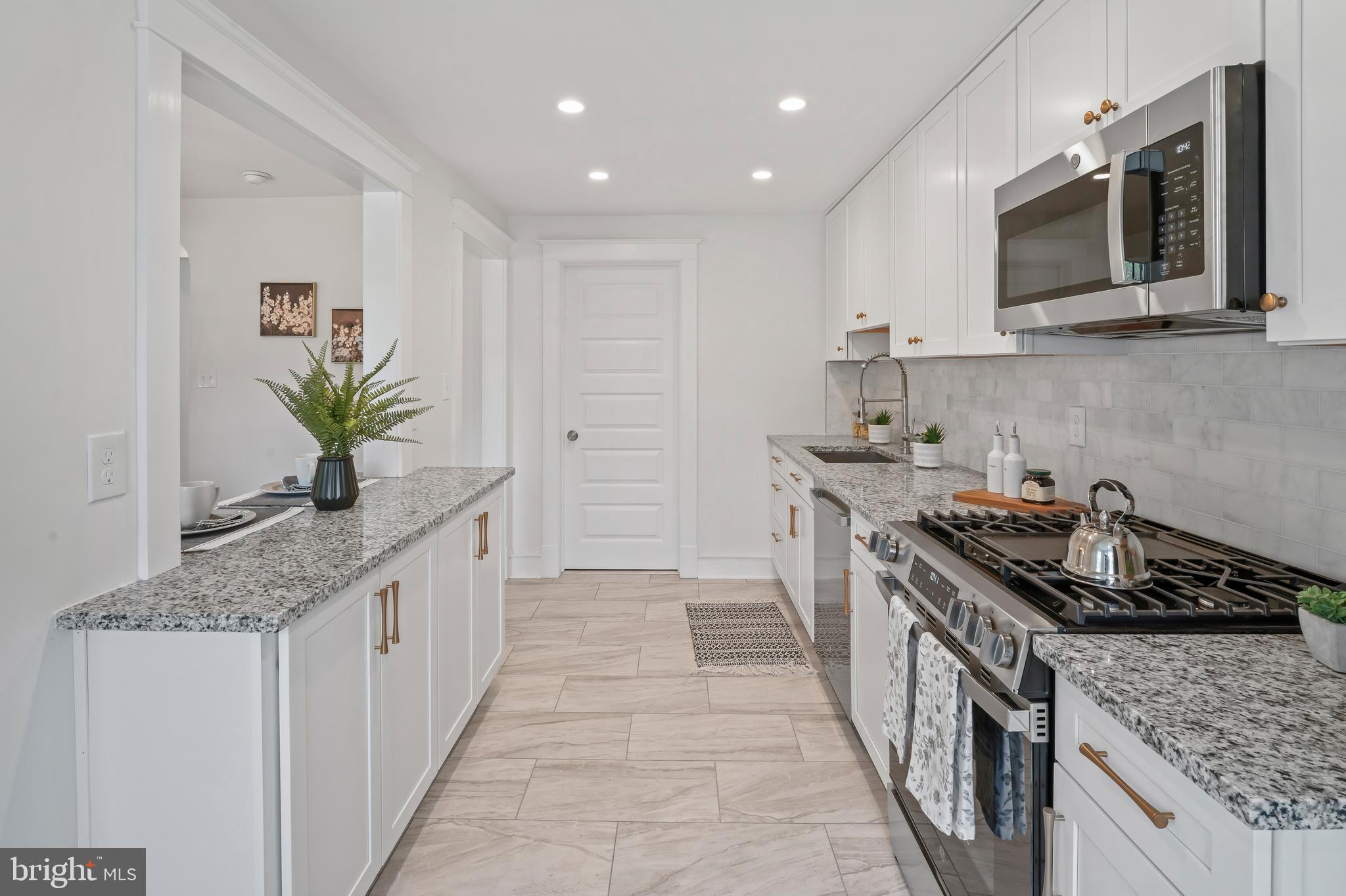 WESTINGHOUSE VLG - Residential