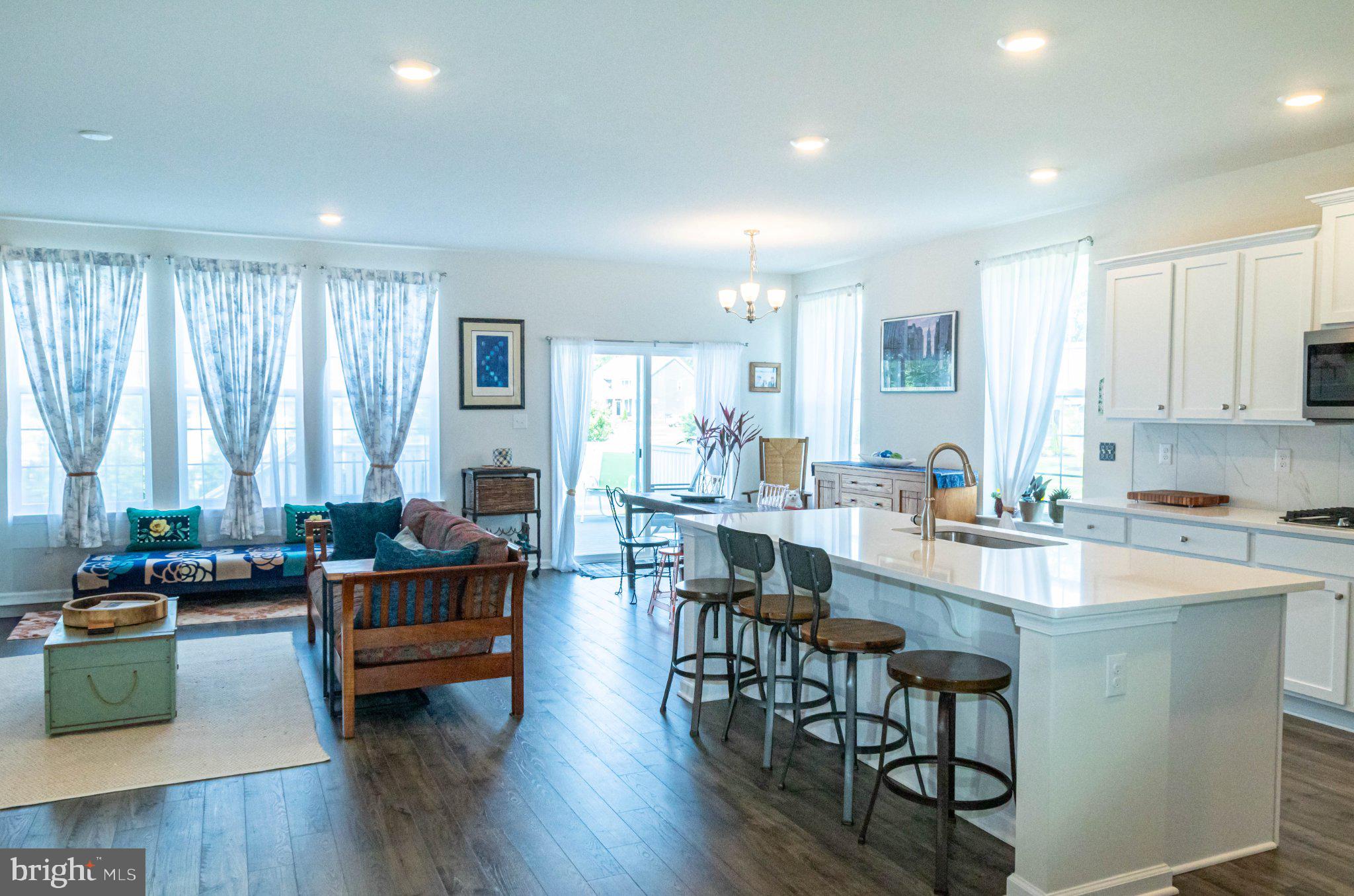 200 DORAL COURT