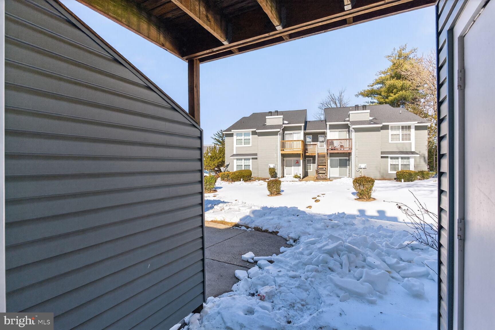 CLUSTERS AT WOODLAWN - Residential