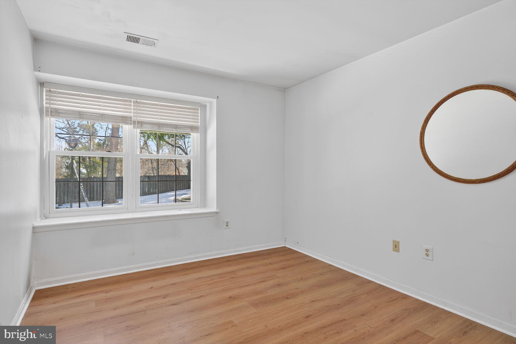 CLUSTERS AT WOODLAWN - Residential