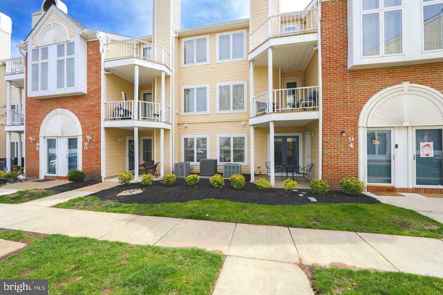 92 CATHERINE COURT