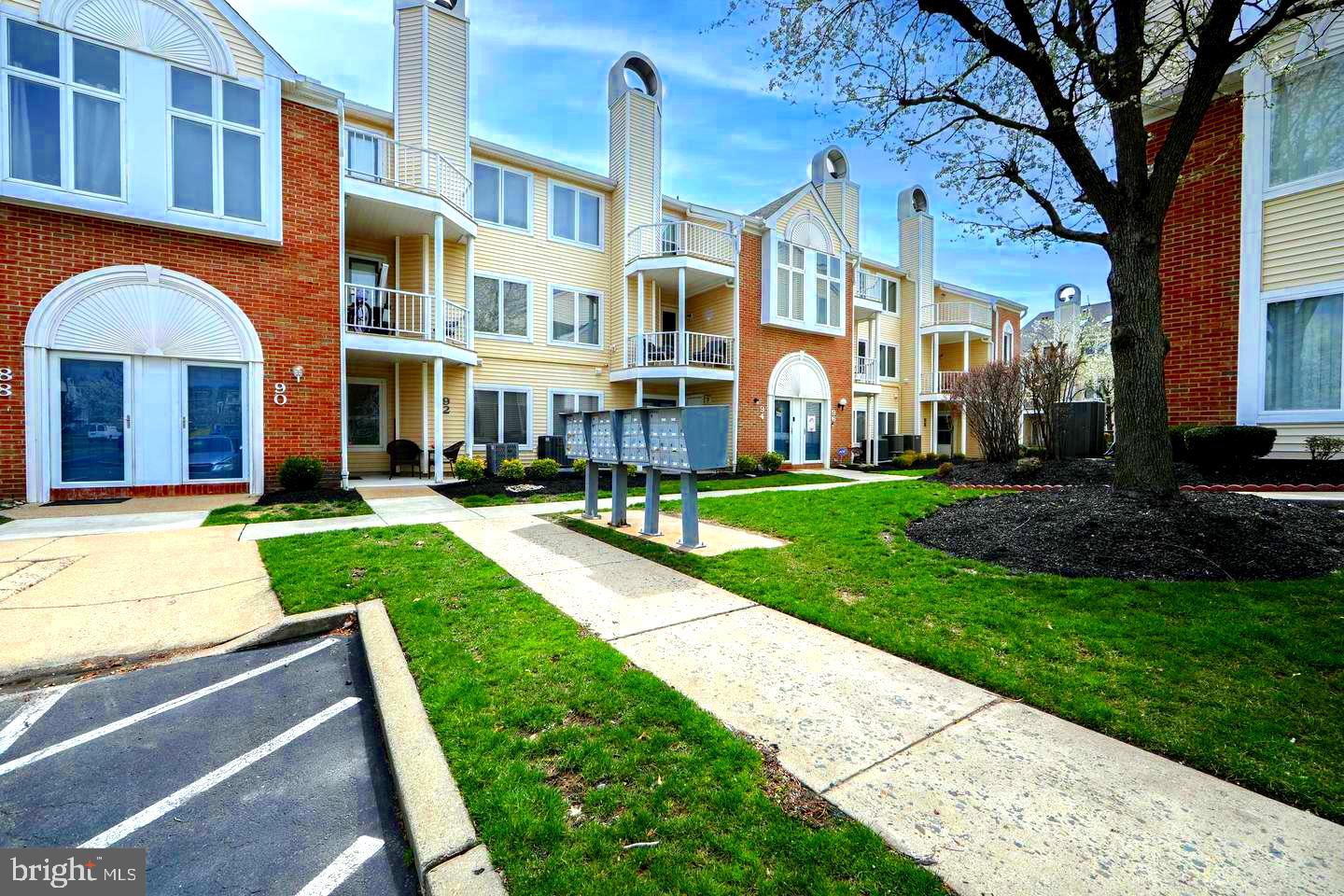 92 CATHERINE COURT