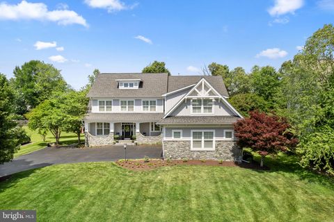 Photo of 8328 Pine Knott Court, GAINESVILLE, VA 20155 (MLS # VAPW2120160)