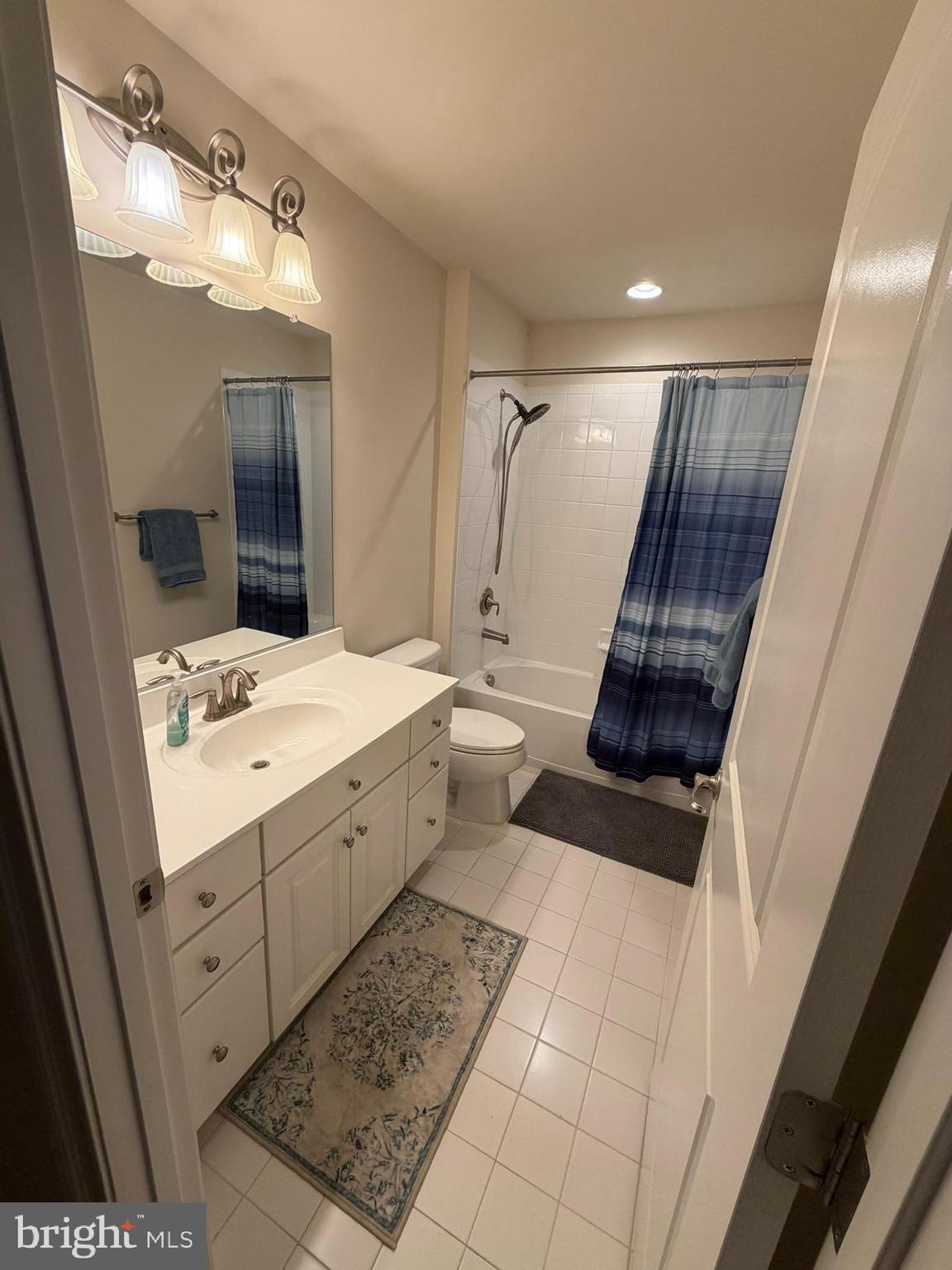 ARCOLA - Residential Lease