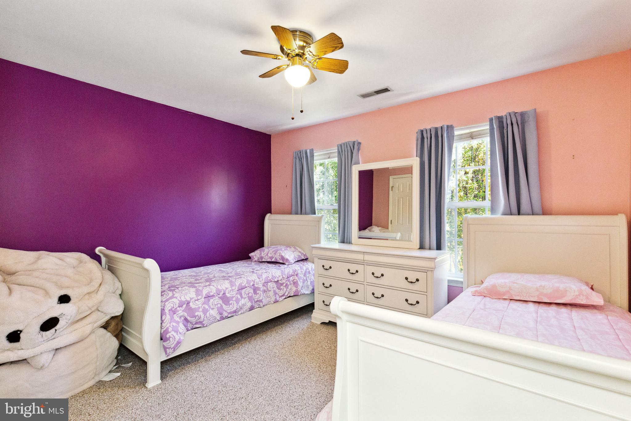 COLLEGE HILLS - Residential