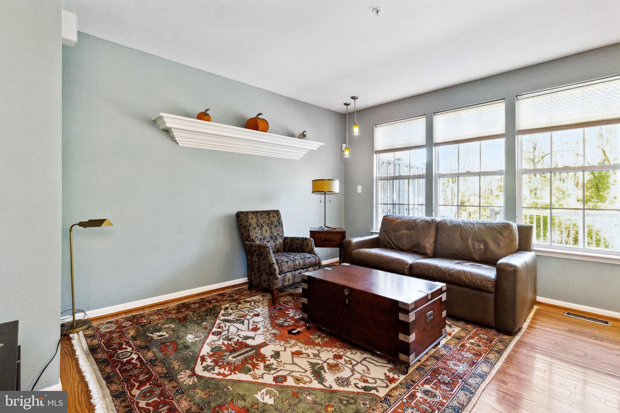 COLLEGE HILLS - Residential