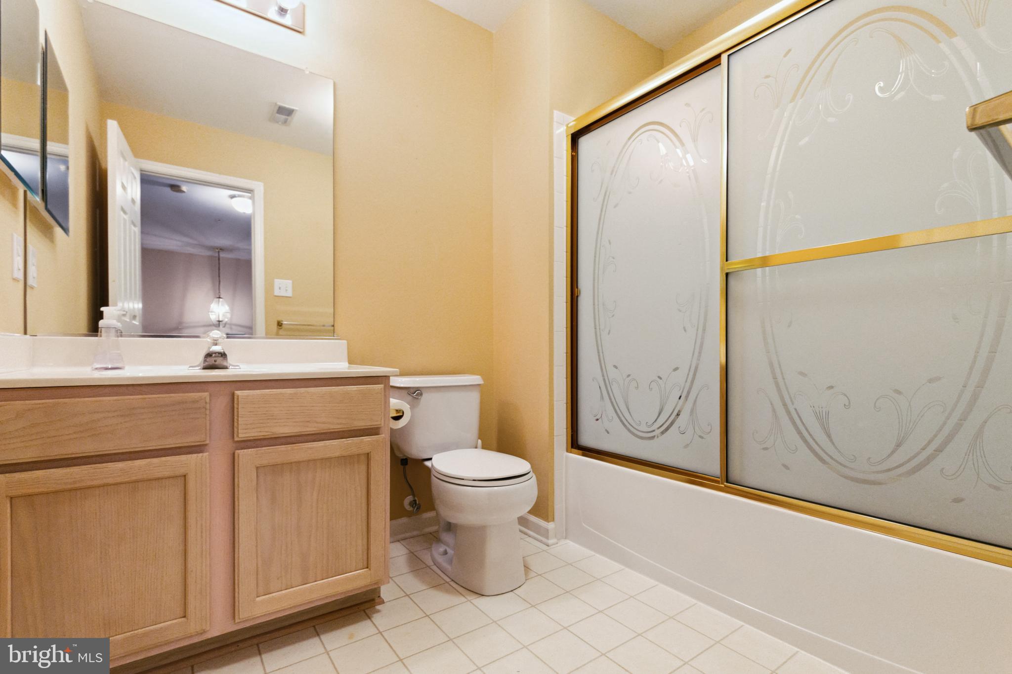 COLLEGE HILLS - Residential